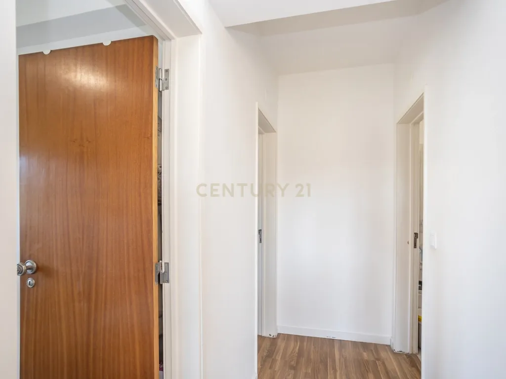 Apartamento T3 Remodelado em São Domingos de Benfica | 2 WC - Image 15