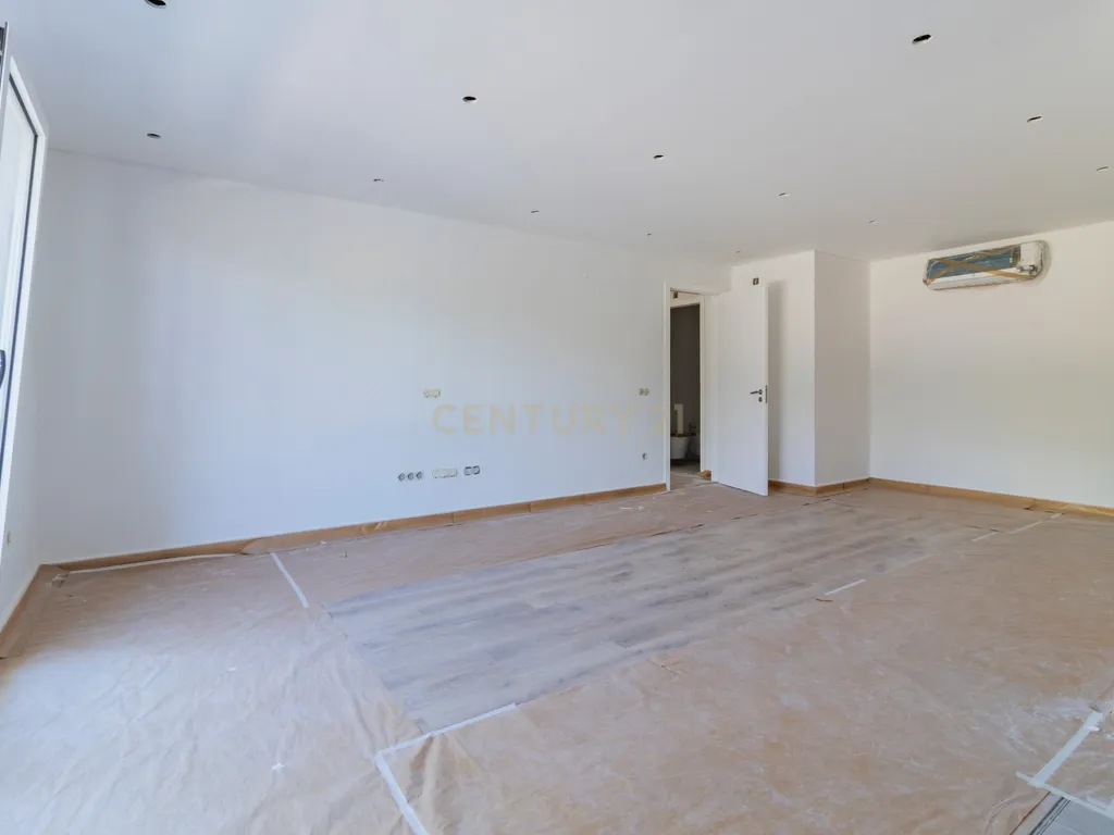 Apartamento T3 Novo - Image 3