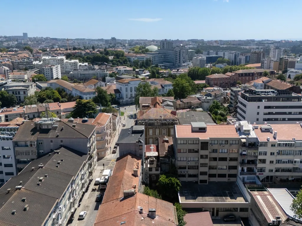 Imóvel de Investimento Estratégico na Boavista, Porto - Image 61