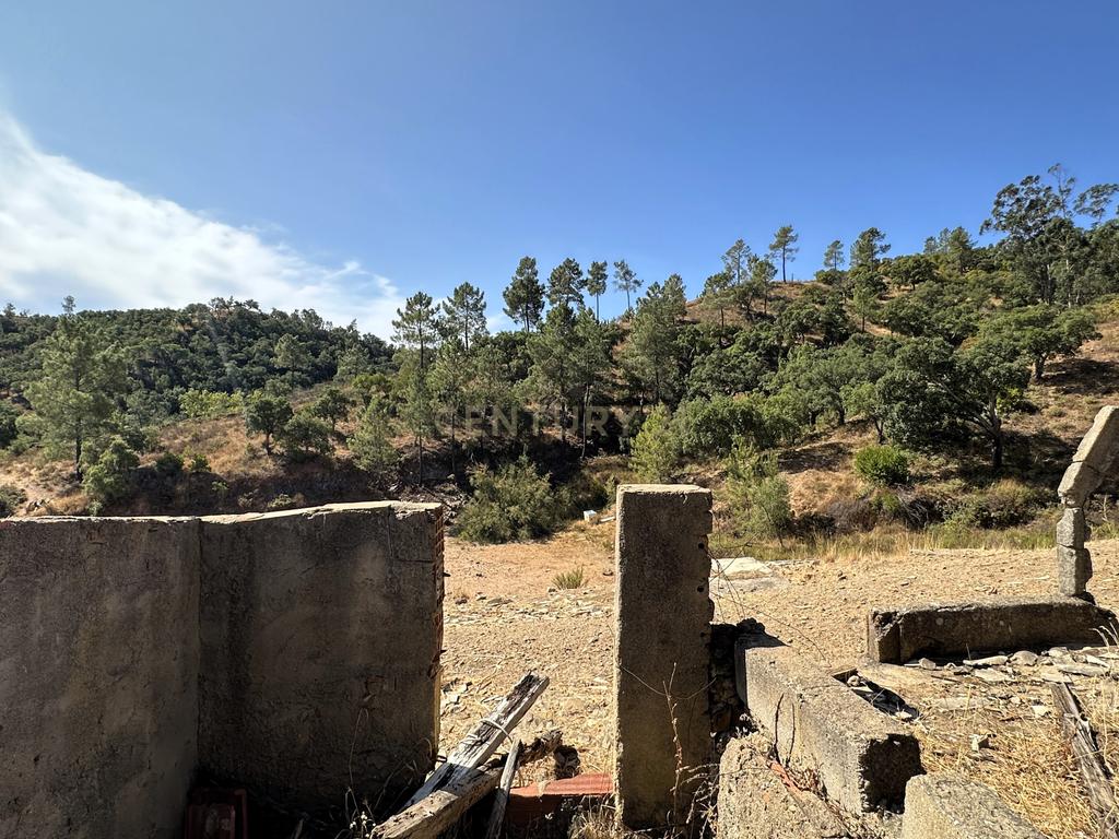 Ruína com Terreno ideal para Habitar ou Investir | São Brás de Alportel - Image 15