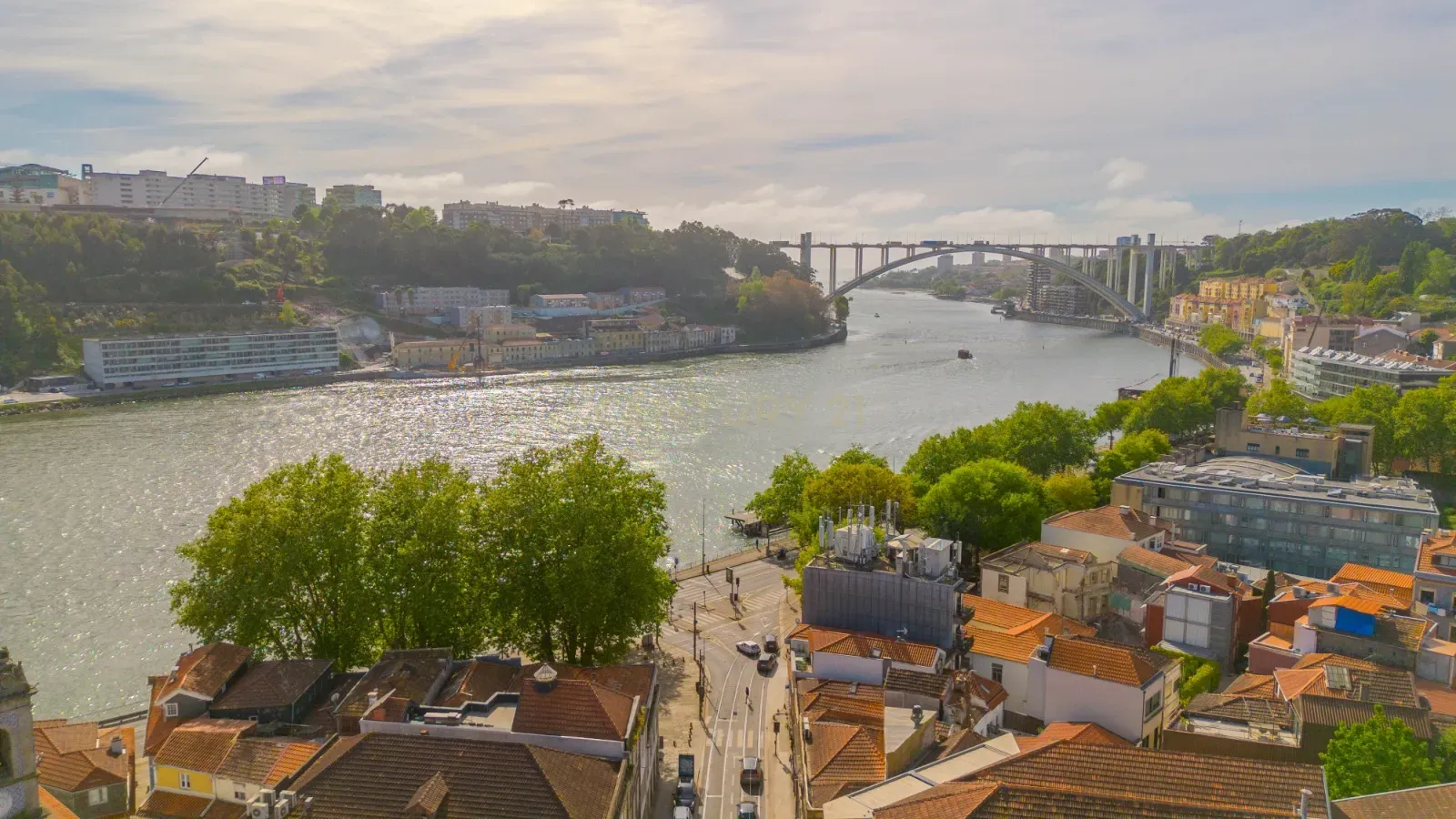 Fotografia 6 de Edifício com espectacular vista sobre o Douro, em Massarelos, Porto