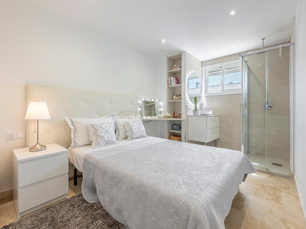 Magnífico Apartamento de 3 Quartos Totalmente Remodelado em Guadalmina Alta - Image 20