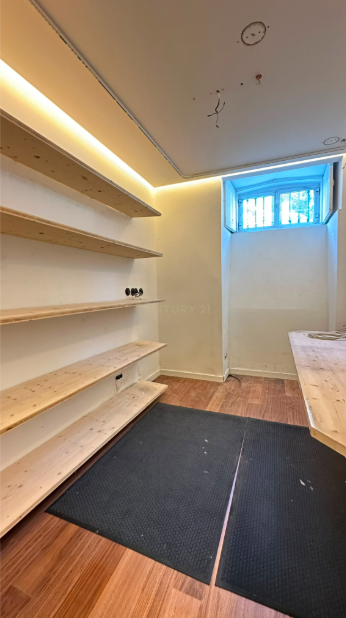 Loja Renovada para arrendar - Santo António, Lisboa - Image 18