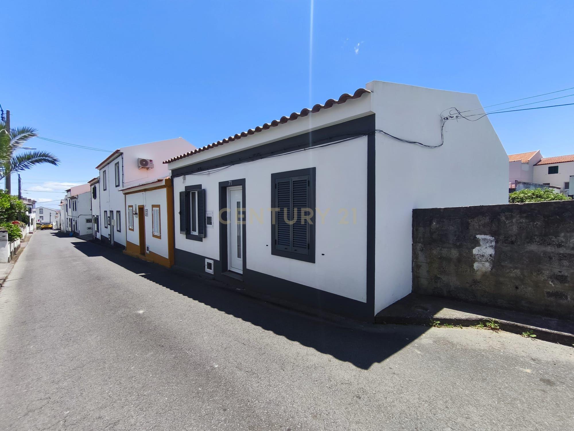 Moradia T2 à venda em Vila Franca do Campo (São Miguel), Vila Franca do Campo — foto 2