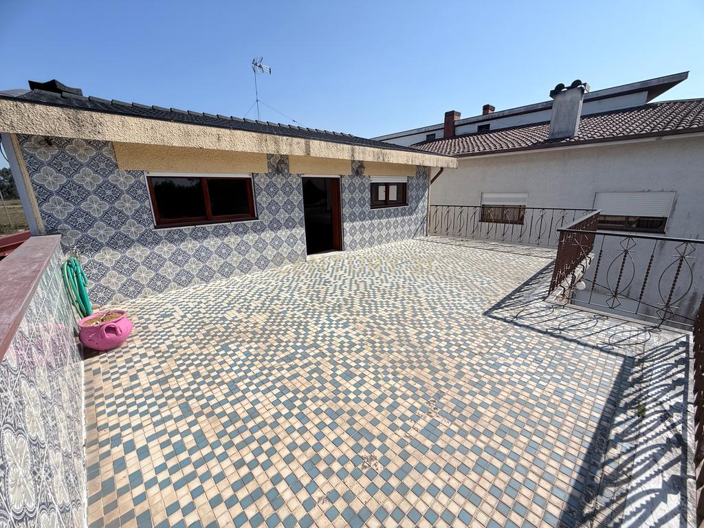 🏡 Moradia de charme junto aos Caminhos de Santiago — Localização privilegiada e elevado potencial de rentabilidade - Image 34