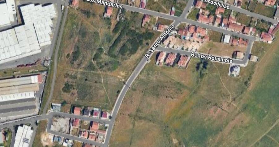Terrenos com 28.520m2 no Concelho de Cascais - Image 3