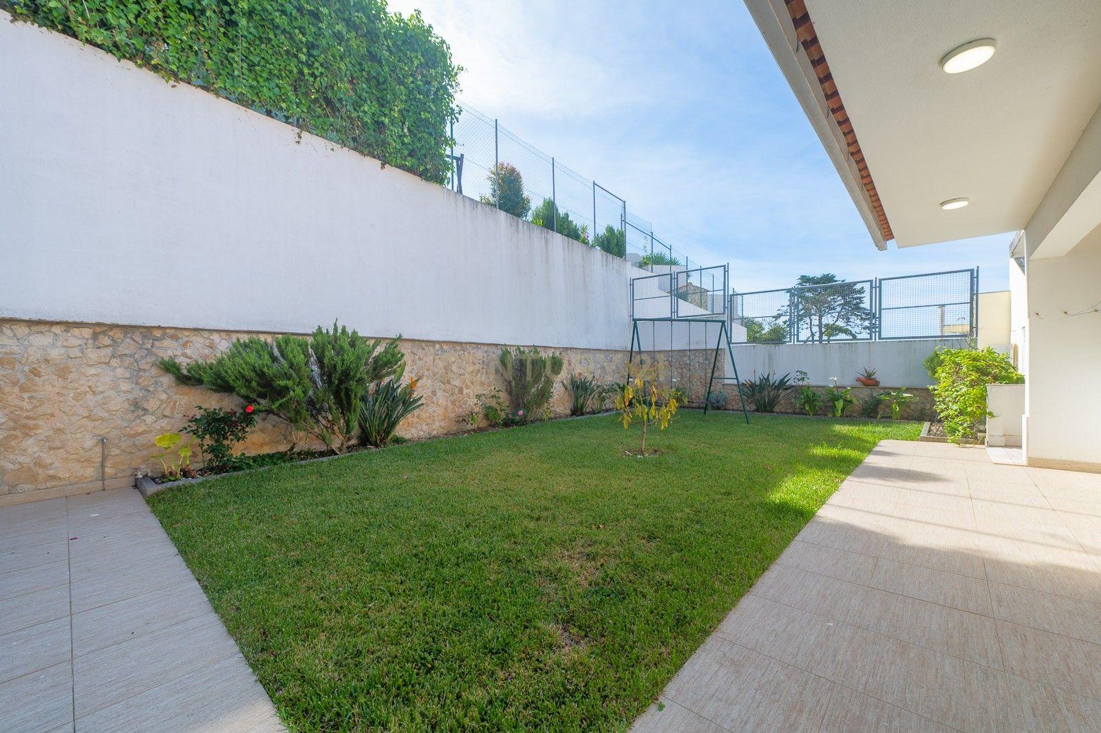 Fotografia 10 de Exclusiva Moradia na Parede com Vista de Mar e Apartamento T1 Independente