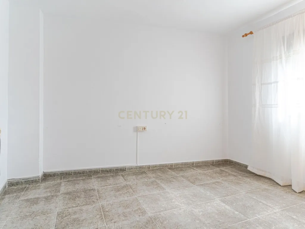 EXCLUSIVA CASA TRADICIONAL CON VISTAS ÚNICAS EN MONTEFRÍO - Image 33
