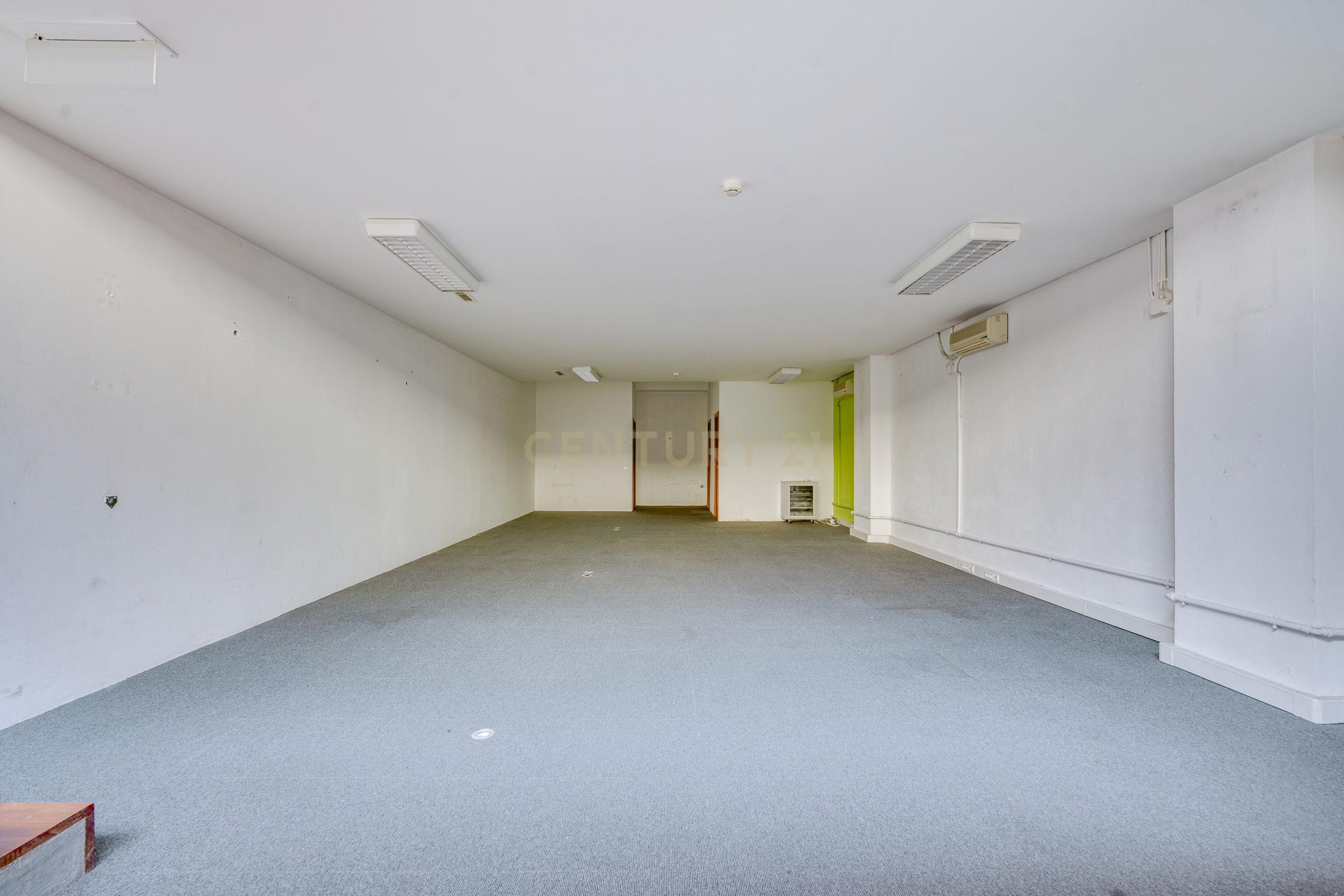 Fotografia 5 de ESPAÇO COMERCIAL 142 M² + 5 ESTACIONAMENTOS | 2 PISOS | EXCELENTE OPORTUNIDADE