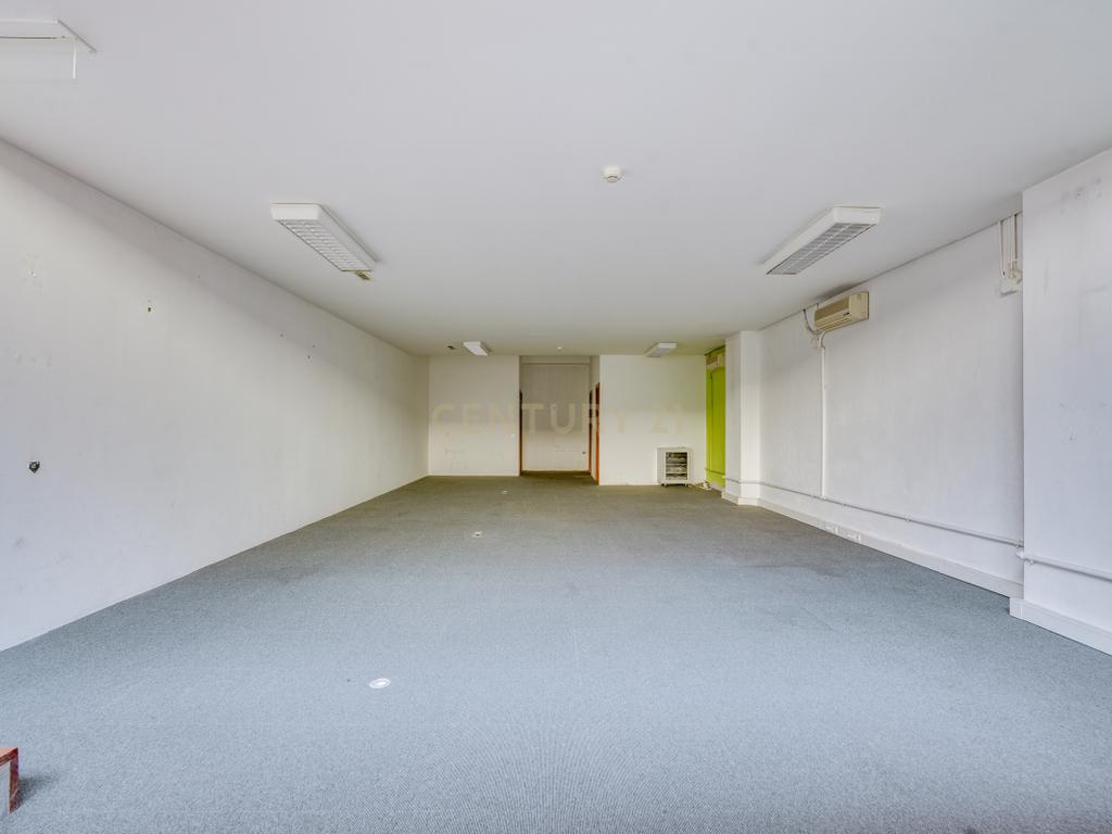 ESPAÇO COMERCIAL 142 M² + 5 ESTACIONAMENTOS | 2 PISOS | EXCELENTE OPORTUNIDADE - Image 5