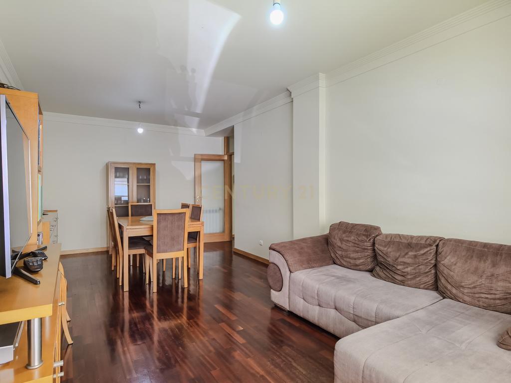 Apartamento T2 em Gondomar com Elevador e lugar de Garagem - 90m² - Image 6