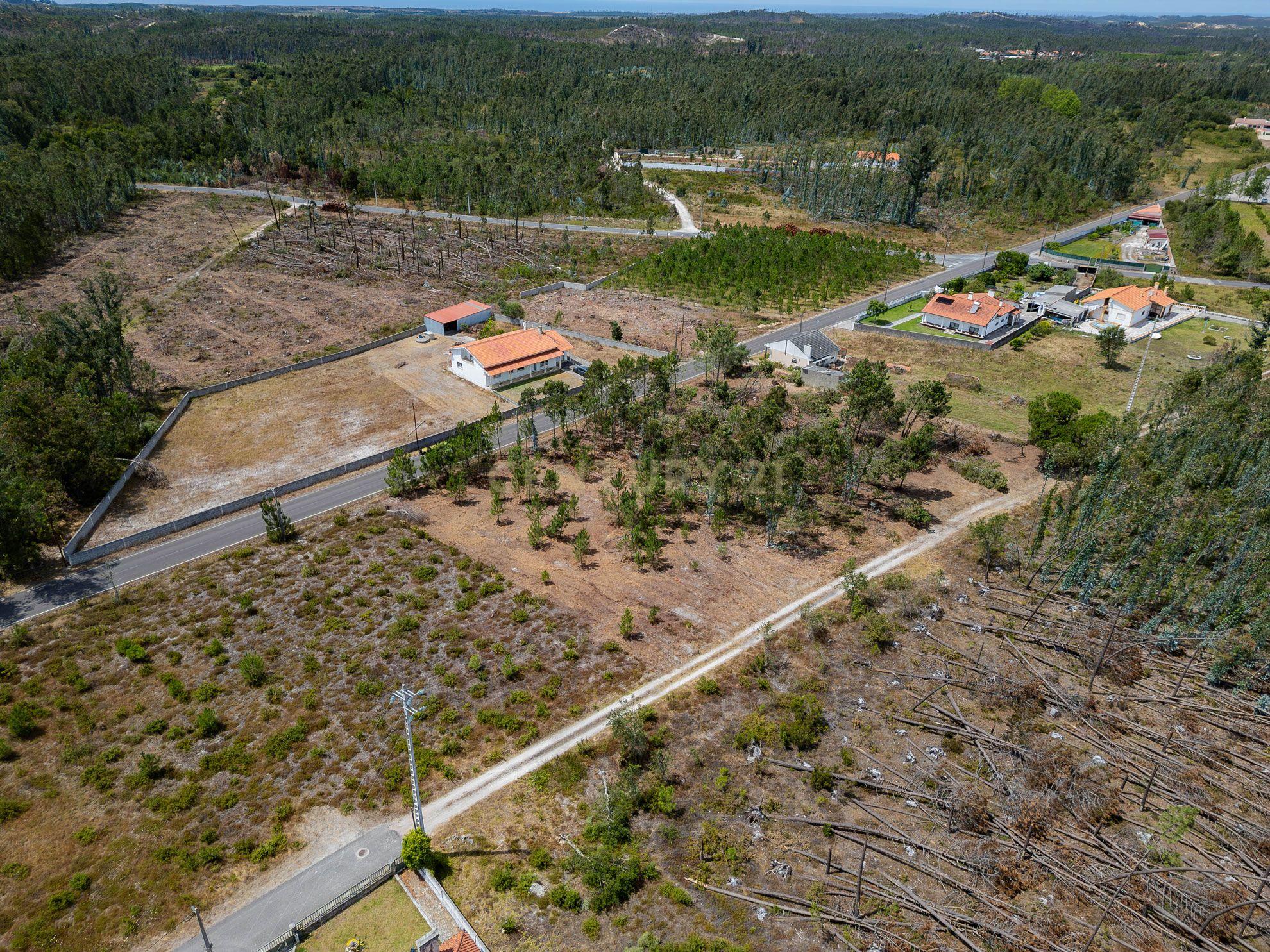 Fotografia 6 de Terreno Urbano com 1.030 m² em Pataias – Localização Premium e Proximidade do Mar
