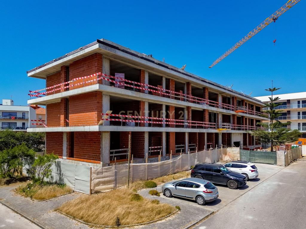 T2 Nova construção, Praia da Consolação, Peniche - Image 7