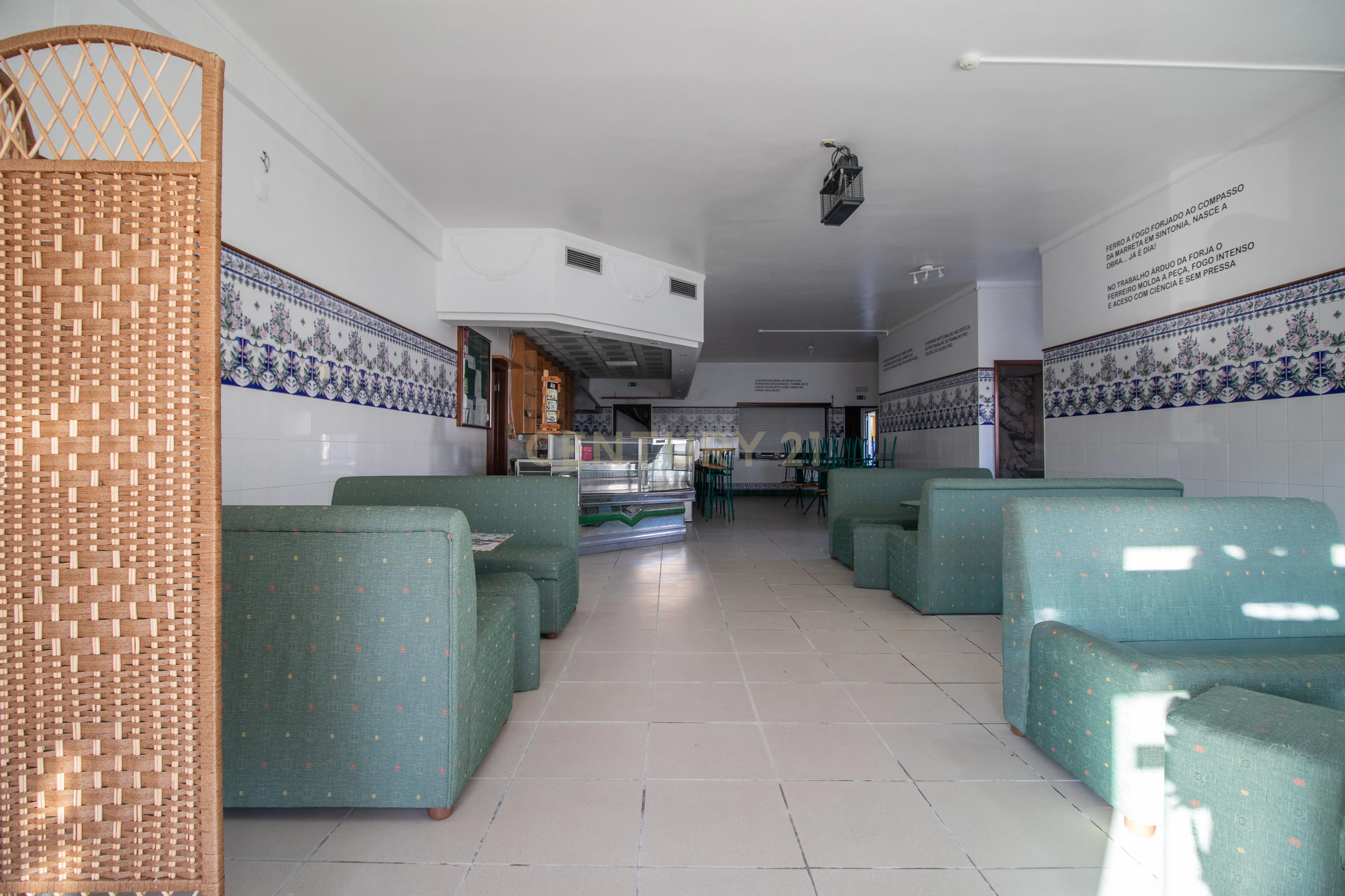 Fotografia 11 de Estabelecimento Comercial - Antigo Restaurante - Lavos, Figueira da Foz