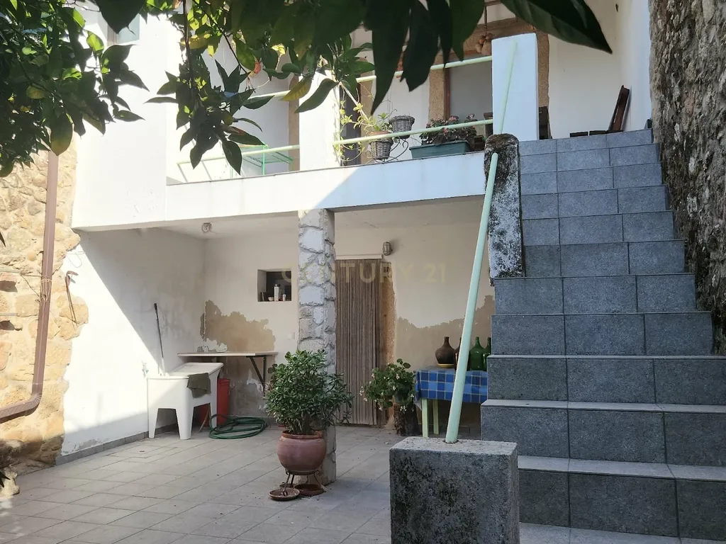Moradia em Pedra com Terraço e Logradouro — Escalos de Baixo - Image 11