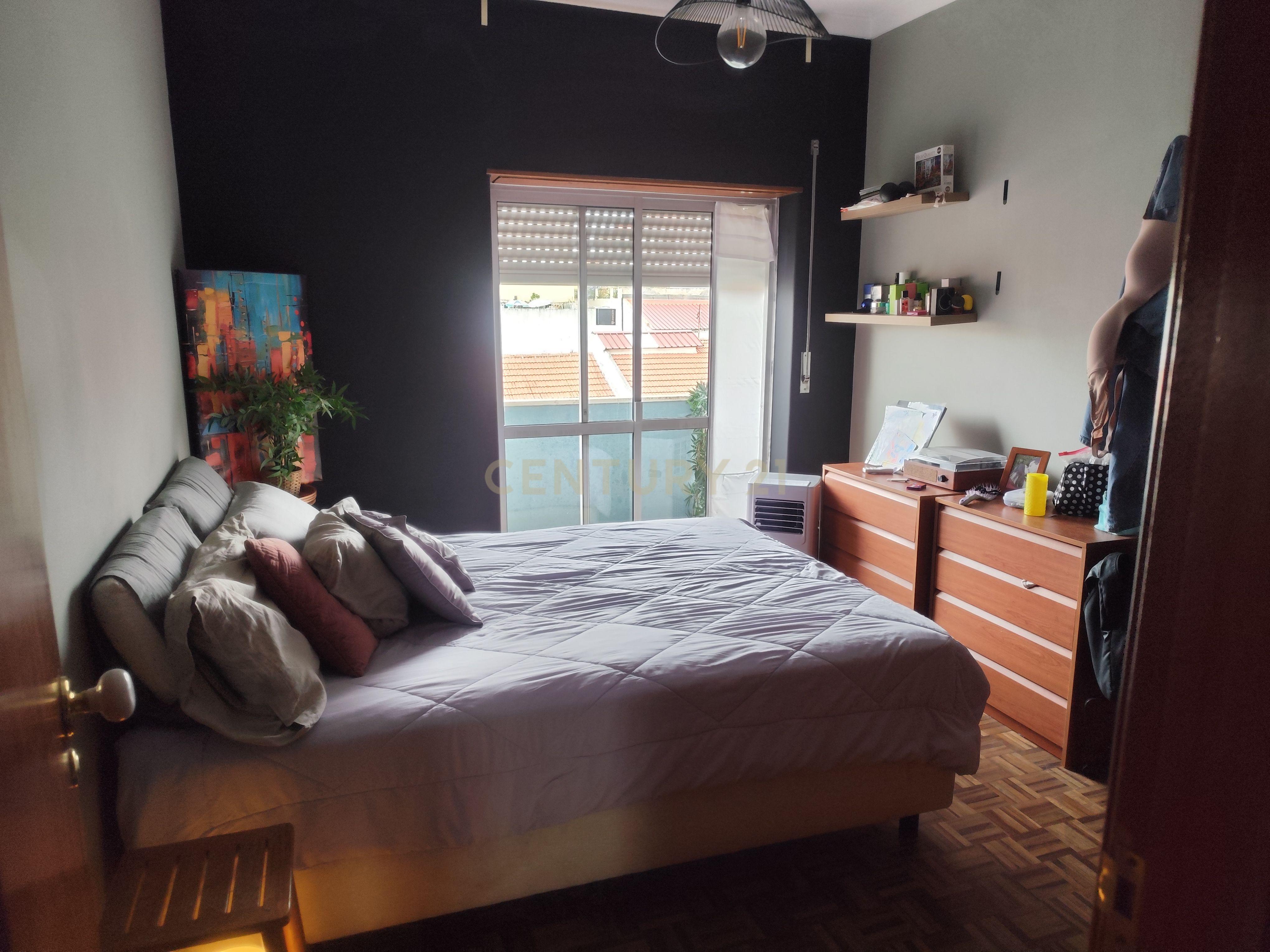 Fotografia 4 de APARTAMENTO T2 RUA DAMIÃO DE GOIS, FEIJÓ ARRENDADO ATE JULHO 2027 - 248.500€