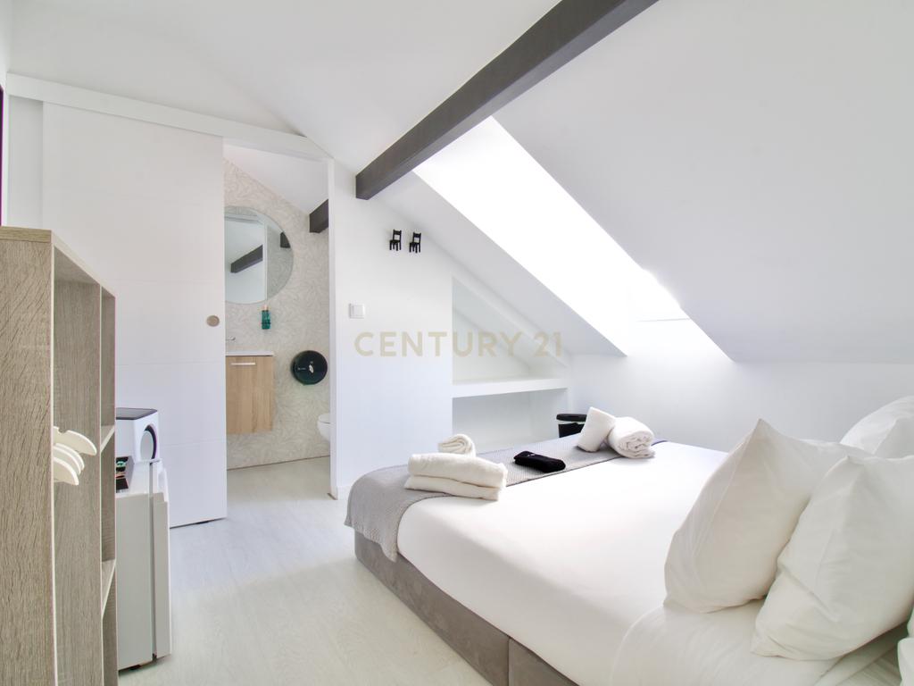 Apartamento Duplex em Alojamento Local - Almada - Image 9