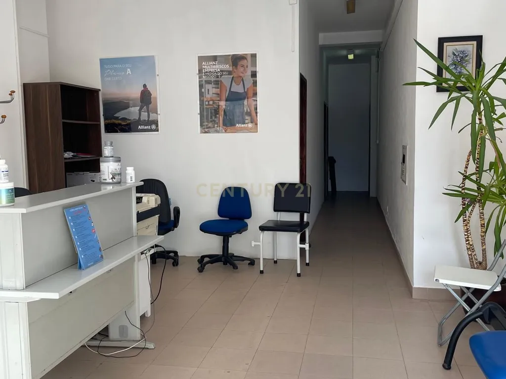 Loja com 74m2 no centro de Vendas Novas pronta para o seu novo negócio - Image 10