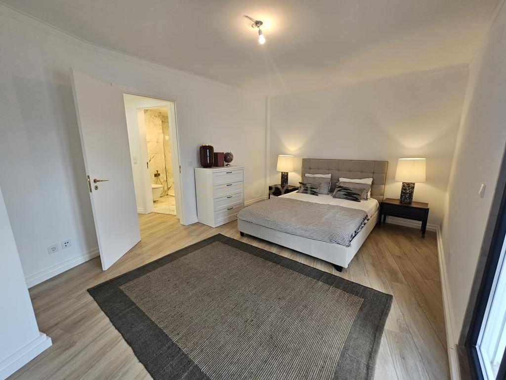 Luxuoso Apartamento T3 com terraço em Arroios, Lisboa - Image 31