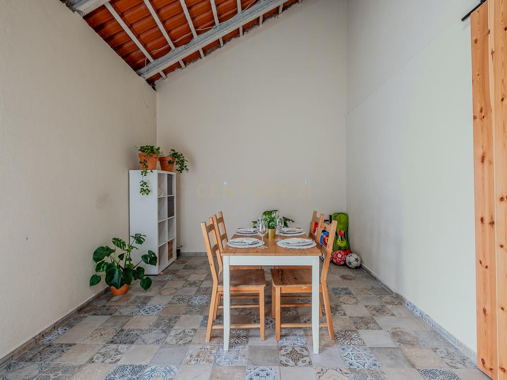 Moradia T3 com Entrada Independente para T1 – À Venda em Freiria, Sobral de Monte Agraço - Image 26