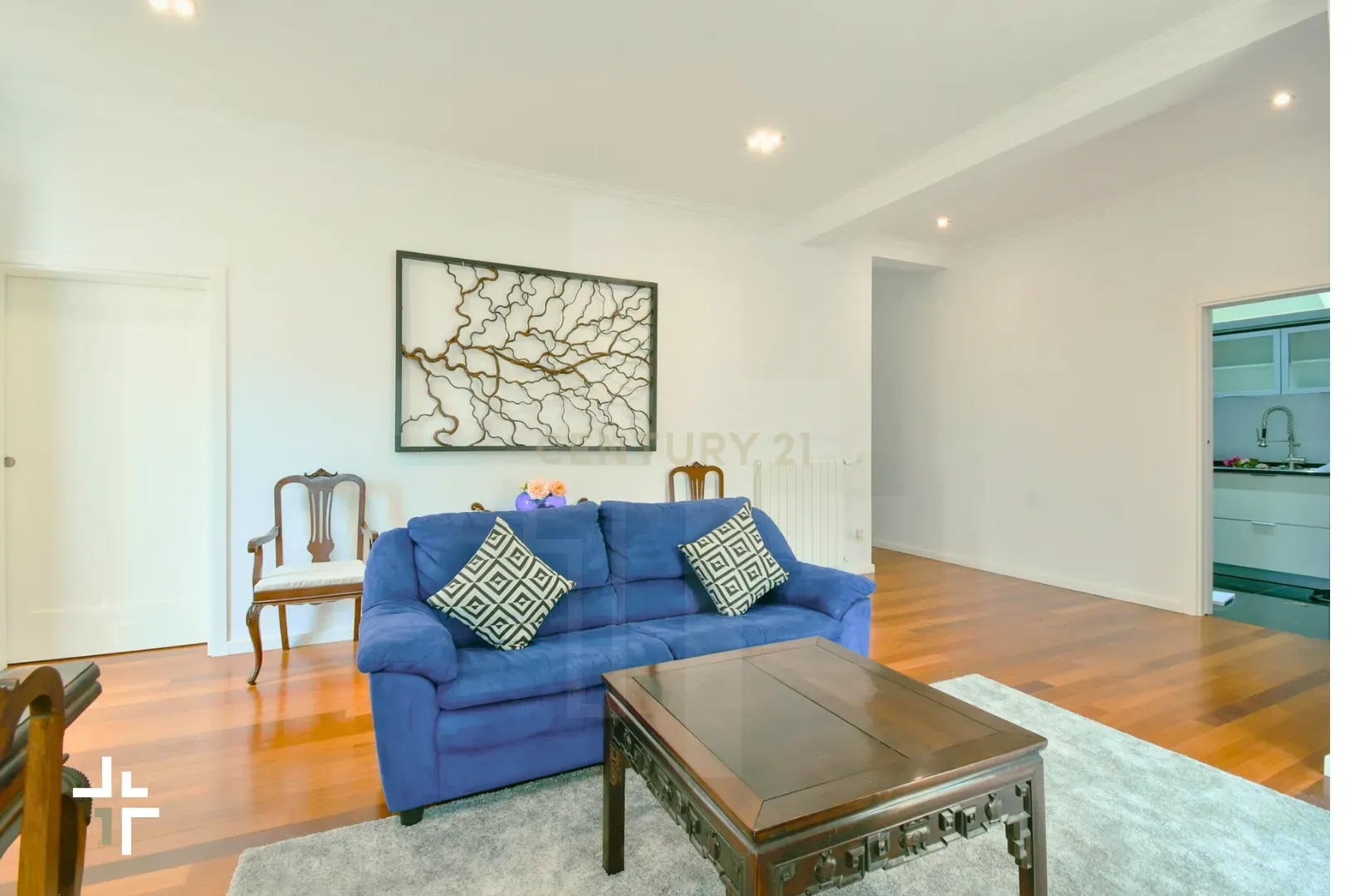 Fotografia 11 de T3+1 Duplex em Moradia Bifamiliar | São Pedro do Estoril