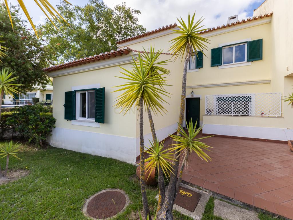 Moradia T3 no Condomínio Varandas do Golfe do Montado – Segurança, Conforto e Estilo de Vida Exclusivo - Image 2