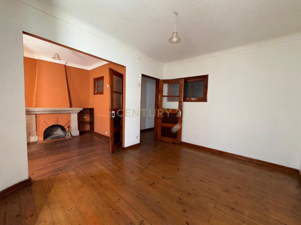 Espaçosa Moradia T3 em Penamacor - Image 8