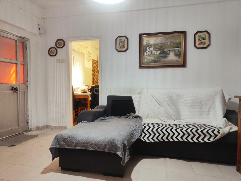 Prédio Bi-Familiar T2 e 2 Anexos Tipologia T1 Em Zona Residencial Tranquila Na Póvoa de Santo Adrião  - Image 59