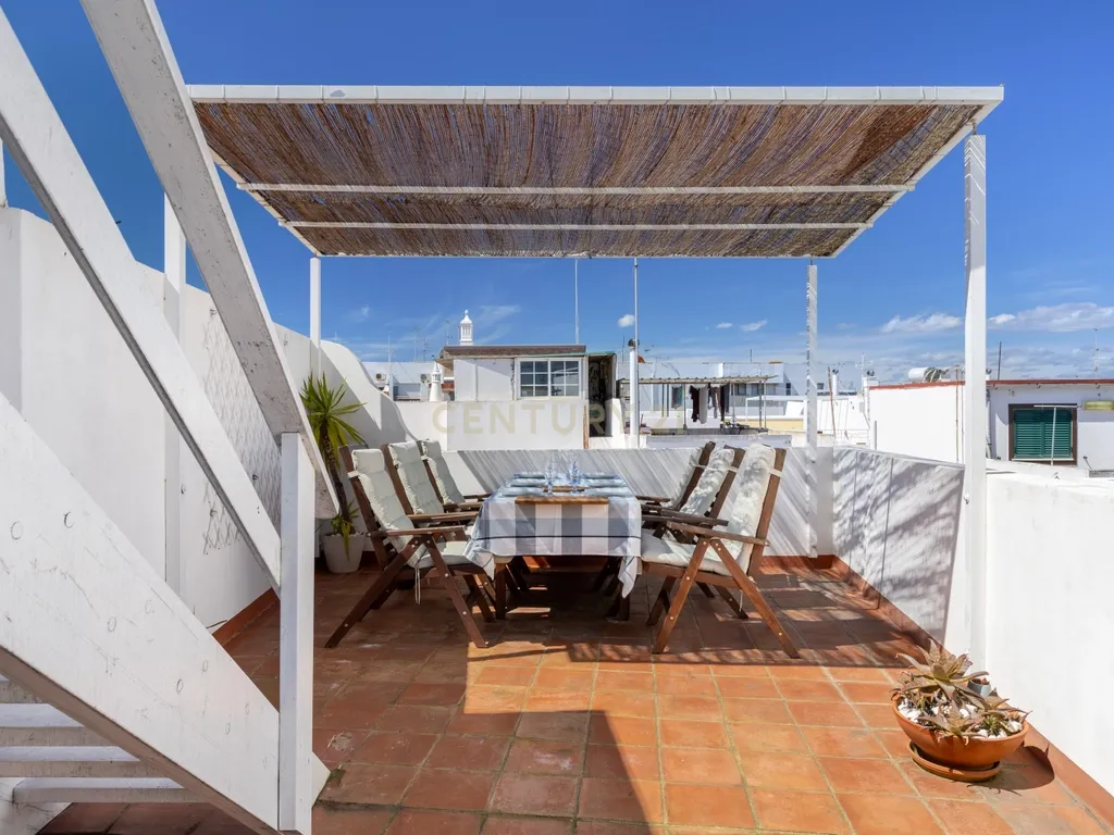 Typical 3 bedroom house in Baixa with Ria view and terrace - Image 25