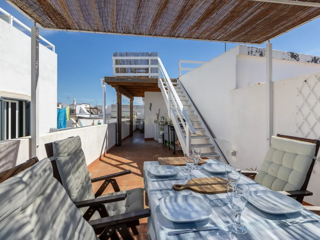 Typical 3 bedroom house in Baixa with Ria view and terrace - Image 23