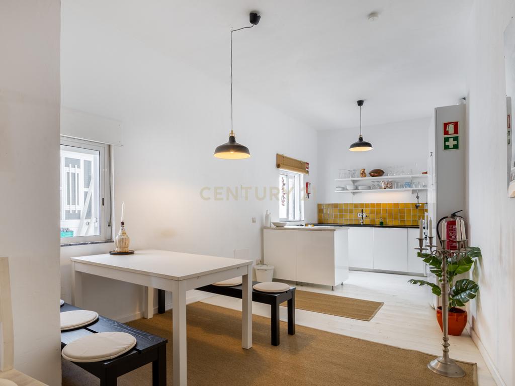 Typical 3 bedroom house in Baixa with Ria view and terrace - Image 5