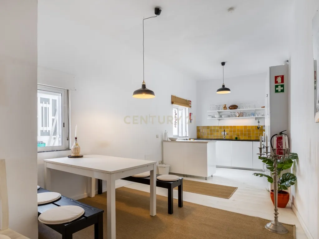 Typical 3 bedroom house in Baixa with Ria view and terrace - Image 5