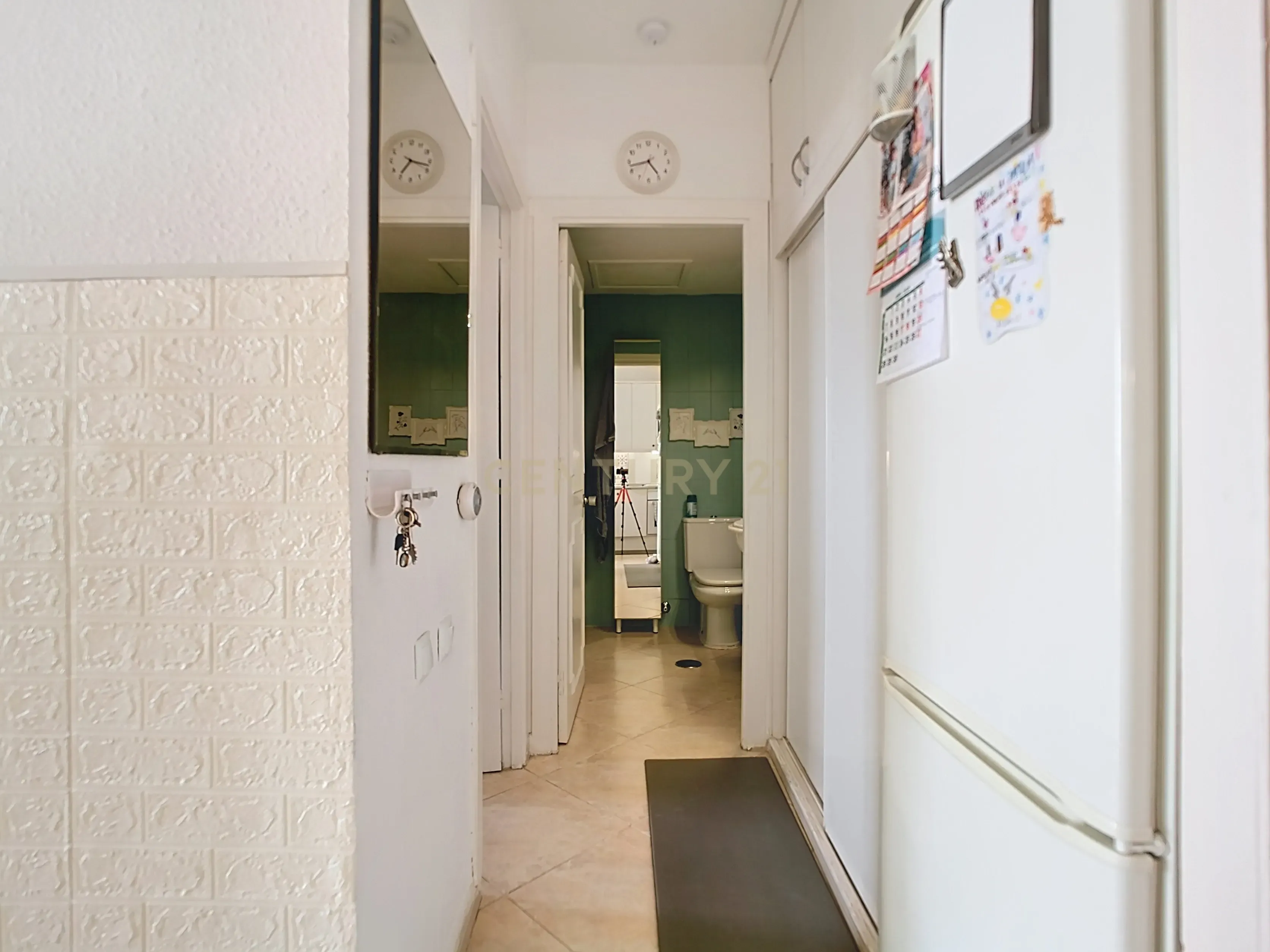 Apartamento Renovado com Vista Panorâmica em Málaga - Image 4