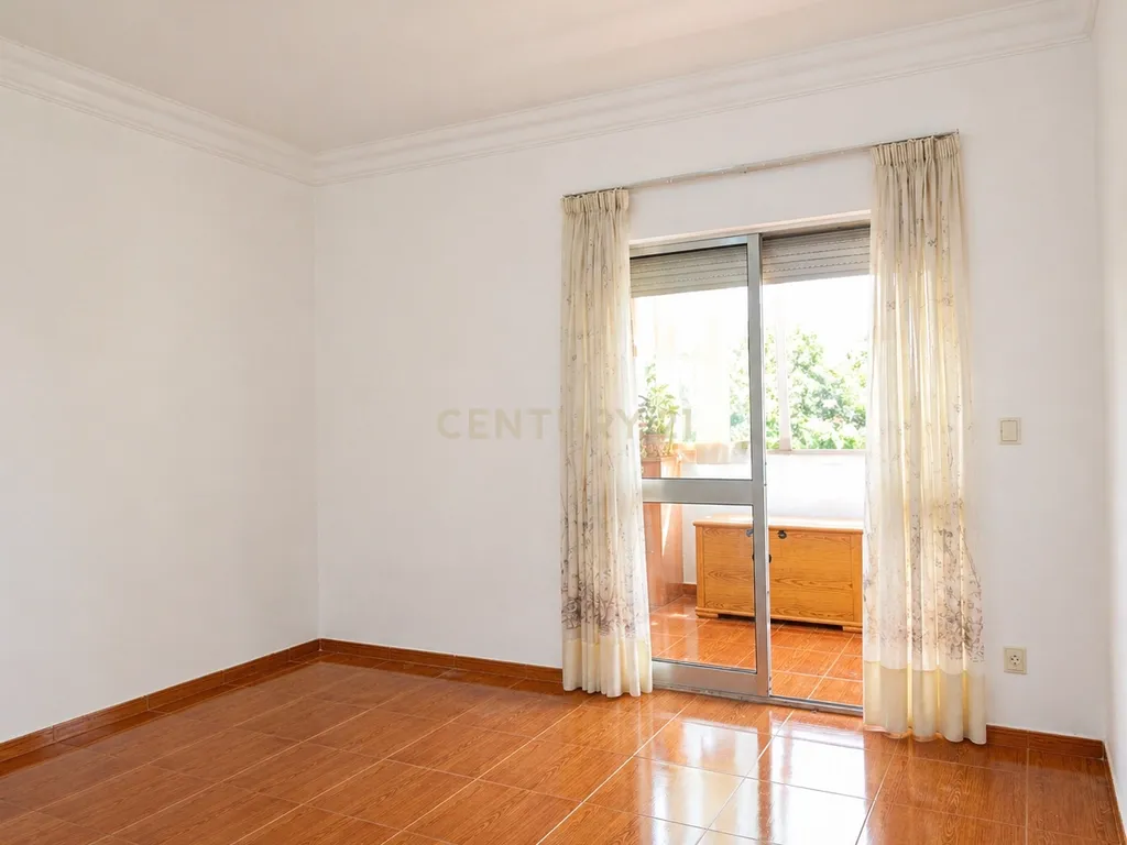 T2 com 2 Anexos arrendados | Bairro do Alcaide - Cascais - Image 13