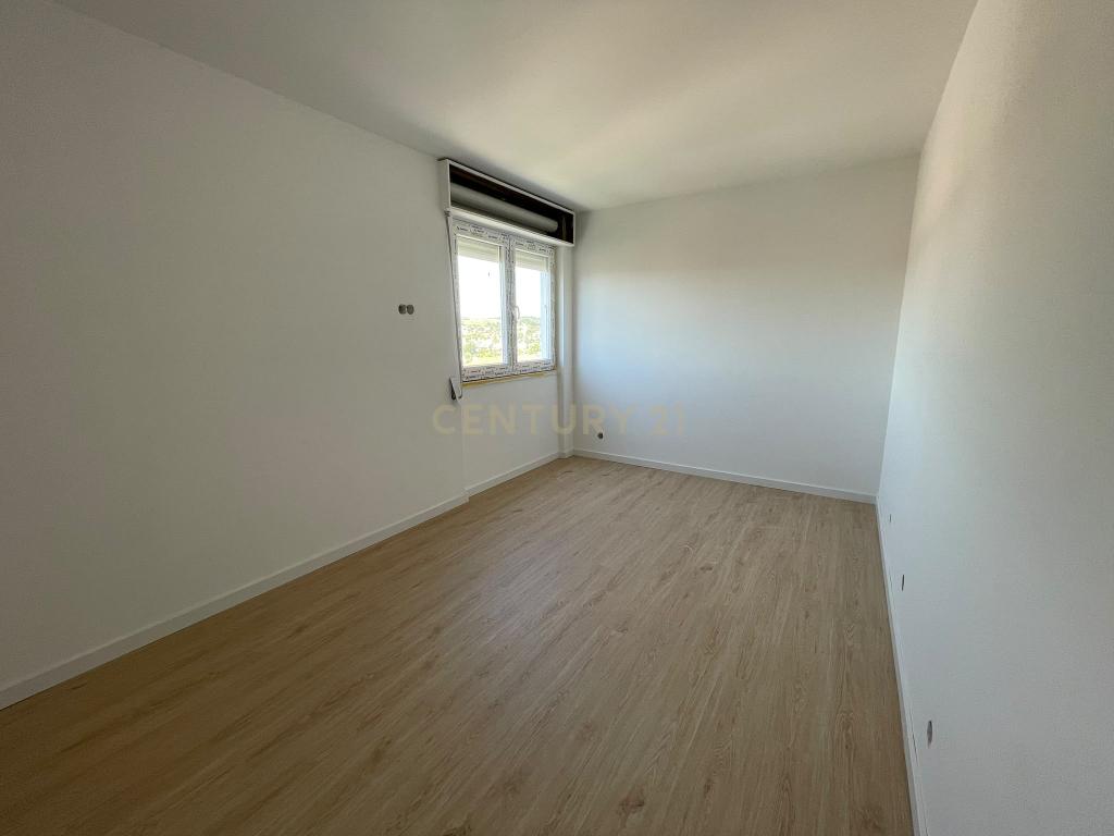 Apartamento Renovado em Tomar, 3 Quartos e 2 Casas de Banho - Image 5
