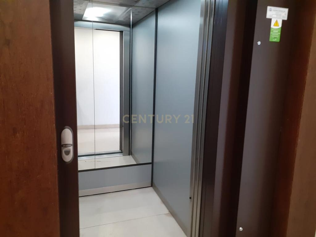 Apartamento quase novo, no centro da cidade de Chaves - Image 16