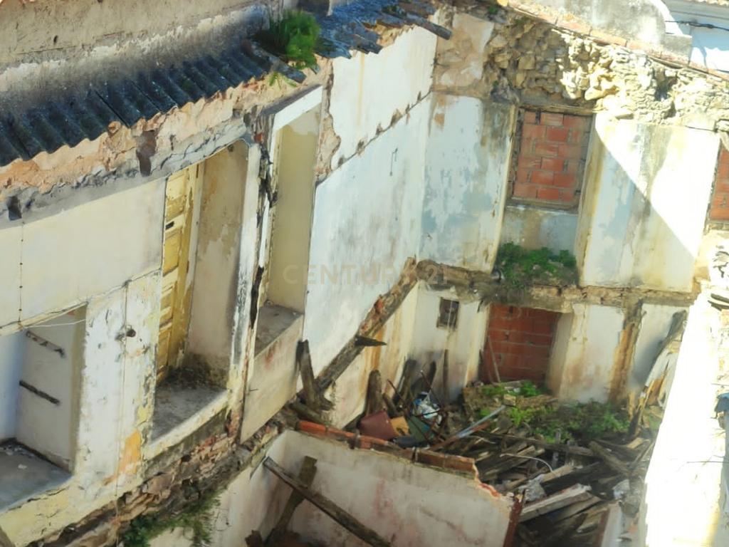 PRÉDIO NO CENTRO HISTÓRICO DE PENICHE – OPORTUNIDADE ÚNICA! - Image 7