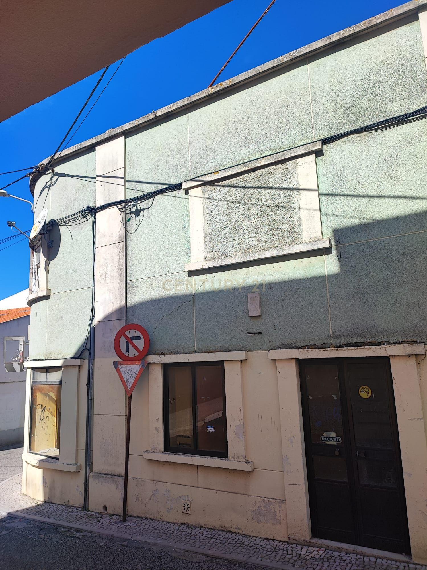 PRÉDIO NO CENTRO HISTÓRICO DE PENICHE – OPORTUNIDADE ÚNICA! - Image 3
