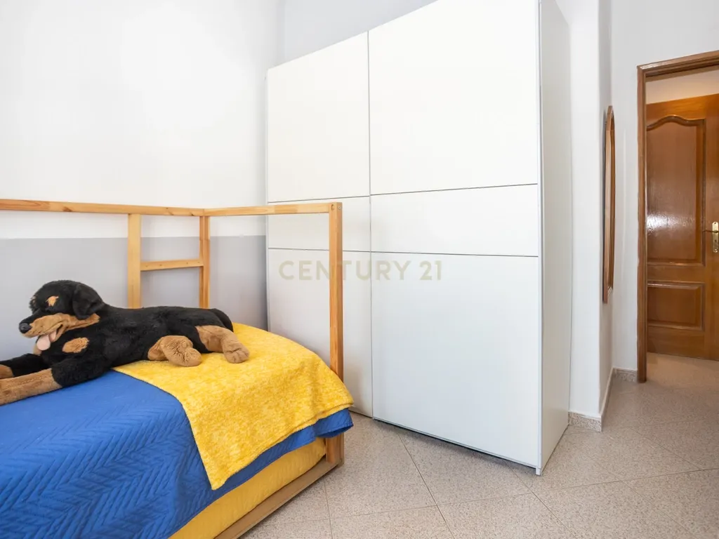 Apartamento T2 com Varanda Cruz de Pau, Amora - Seixal - 0651-06250 - Image 21