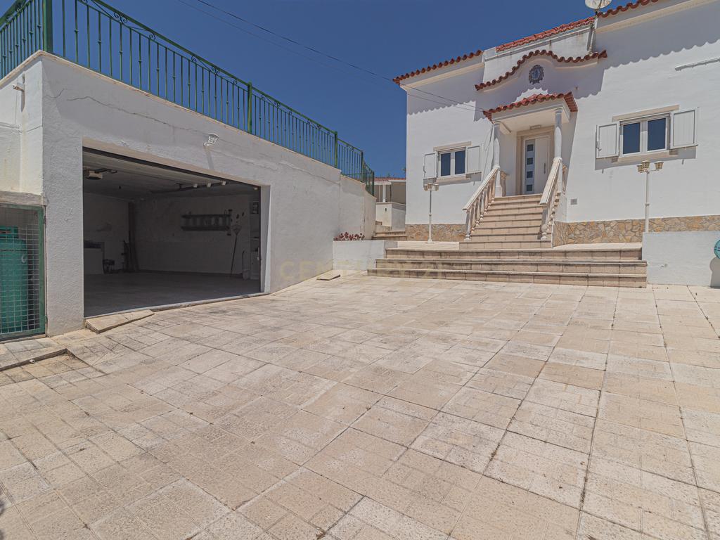 Moradia T4 em Vila Nova - Bucelas - Image 59