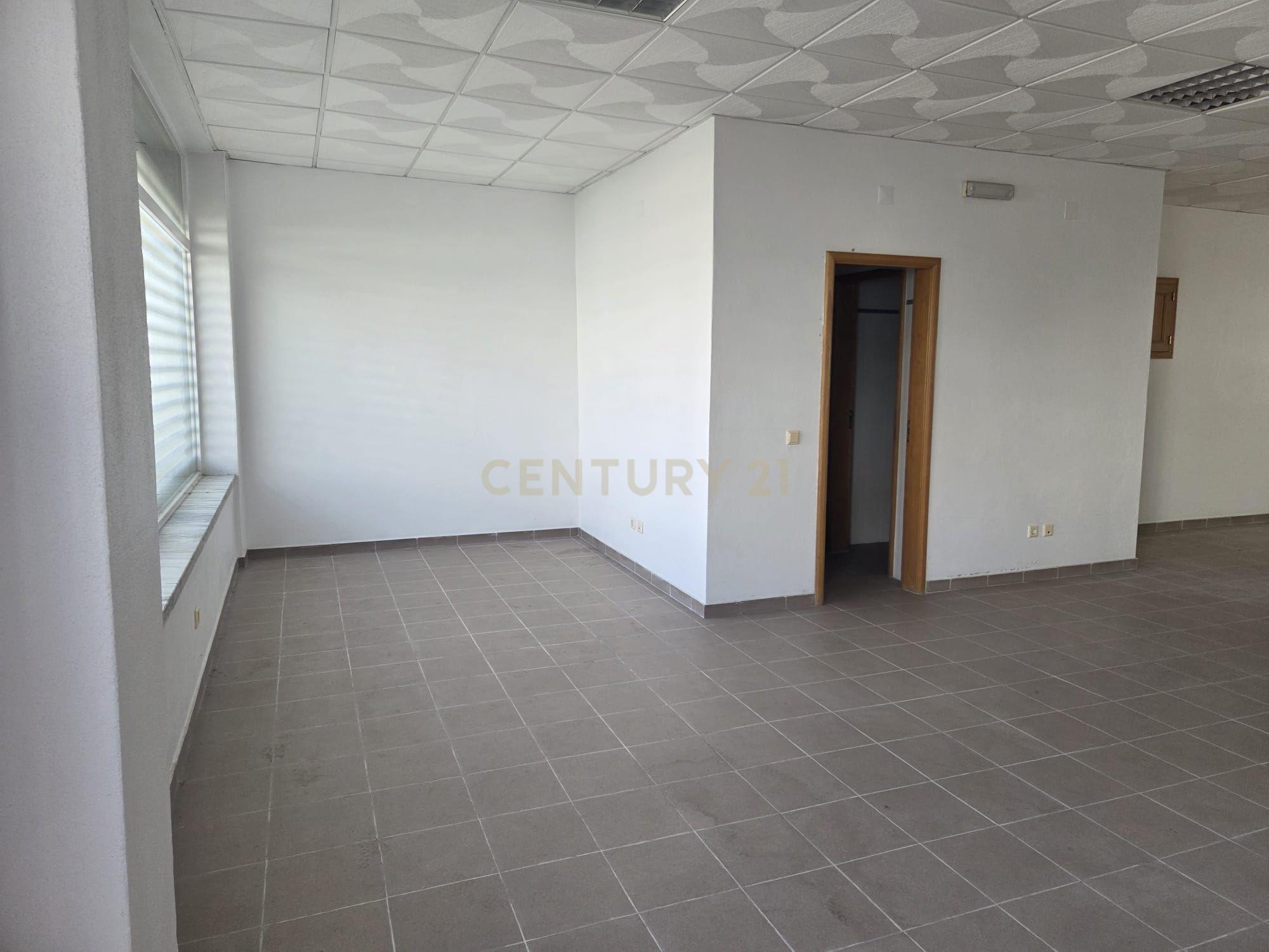 Fotografia 6 de Loja em Casais Marmeleira-Carregado