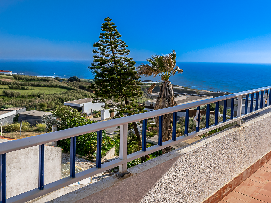 Moradia com Vista Panorâmica para o Mar – Ribamar / Ericeira - Image 10