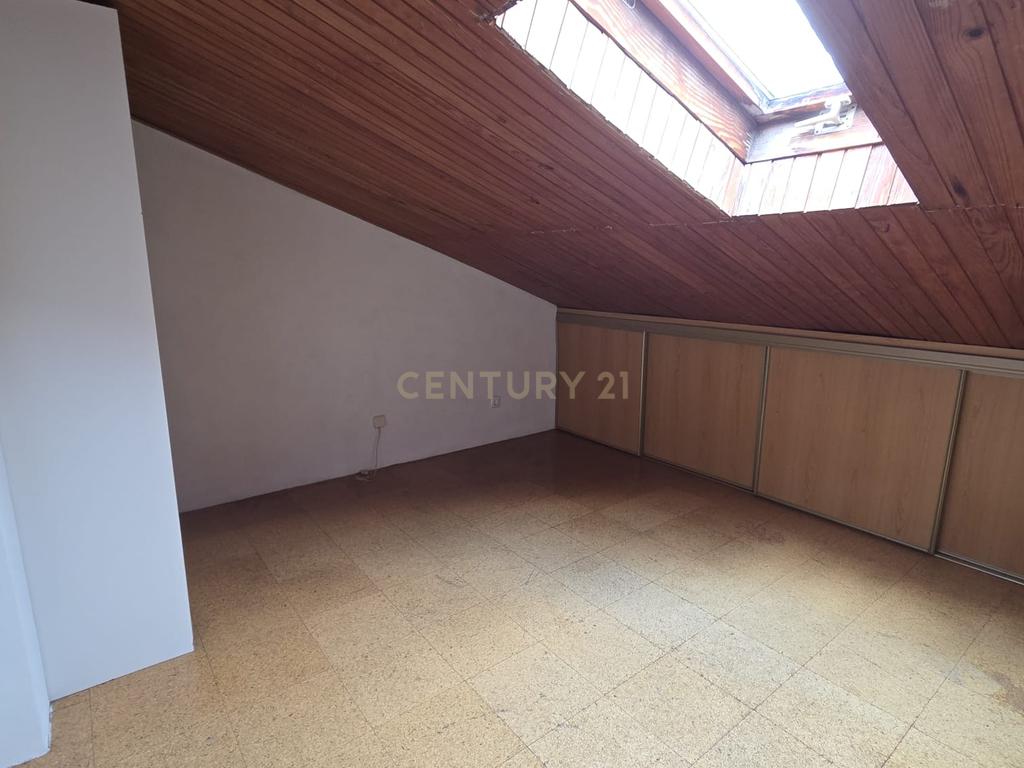 Arrendamento | T2 + Sótão | Montes Claros – Coimbra - Image 21