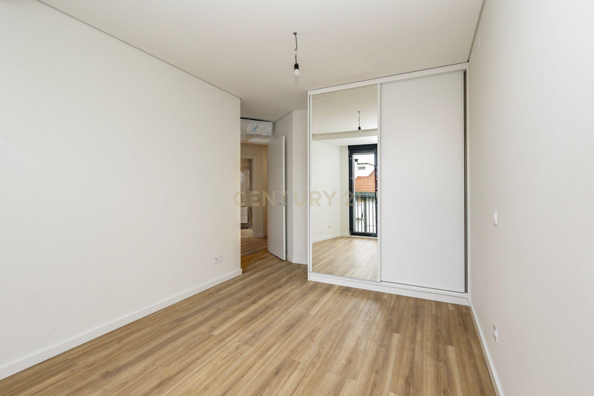 Apartamento T3 à venda em Santa Iria de Azoia, São João da Talha e Bobadela, Loures — foto 17