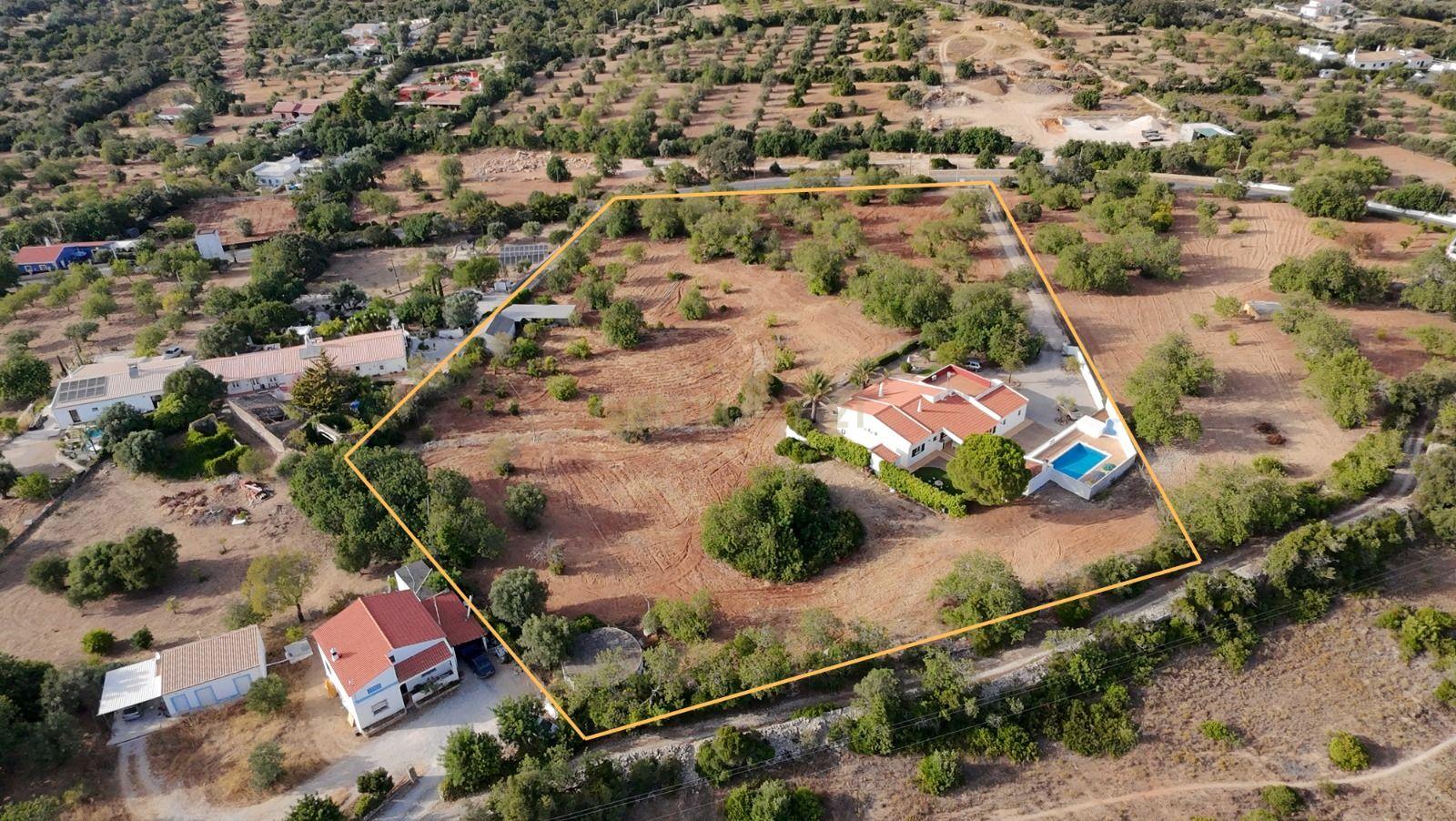 Moradia T4 à venda em Santa Bárbara de Nexe, Faro — foto 15