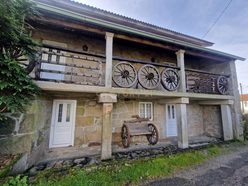 Casa De Pedra Na Serra Do Caramulo, Tondela - Image 1
