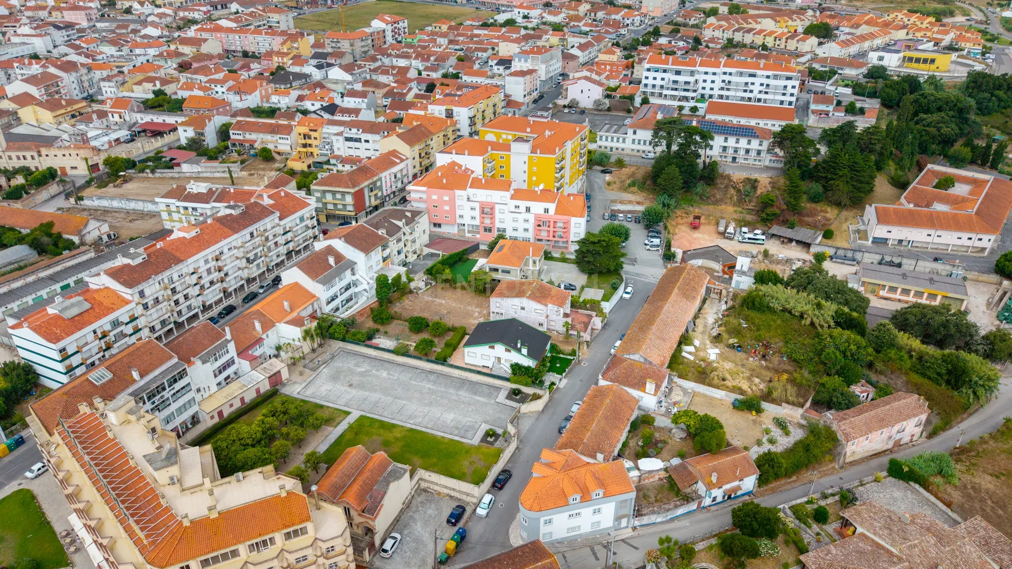Fotografia 8 de Moradia T5 para remodelar ou lote para construção — Centro do Bombarral