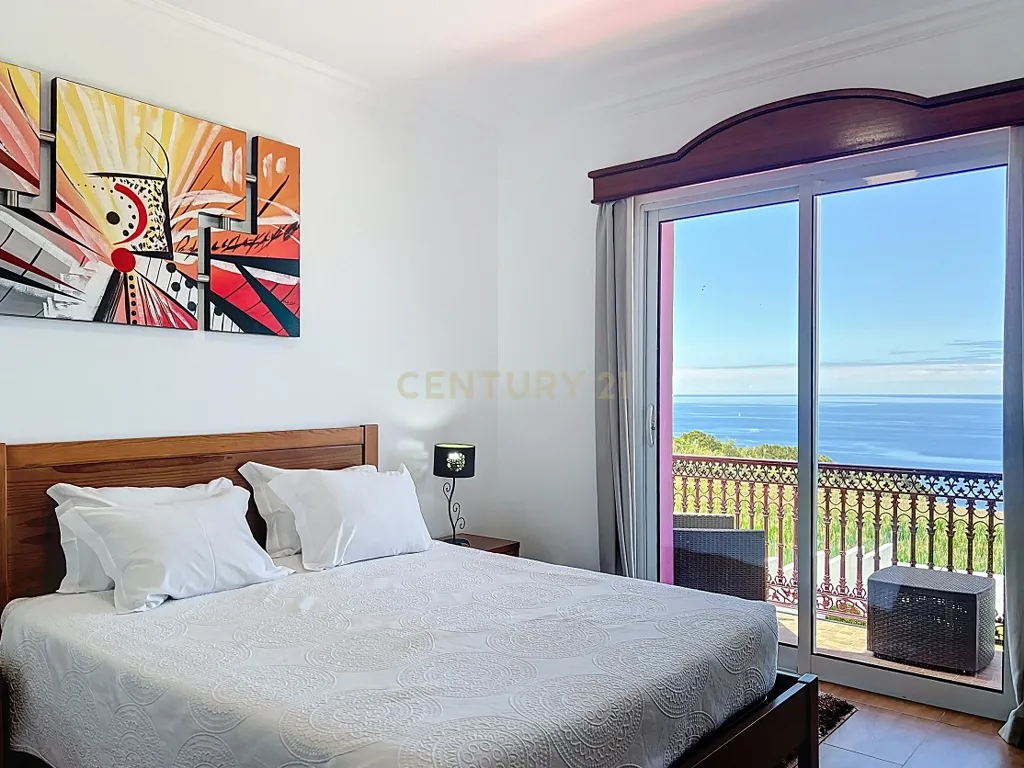 🏡 Moradia Única com Vista Mar — 3 Apartamentos | AL em Funcionamento | Feteiras, Ponta Delgada - Image 10