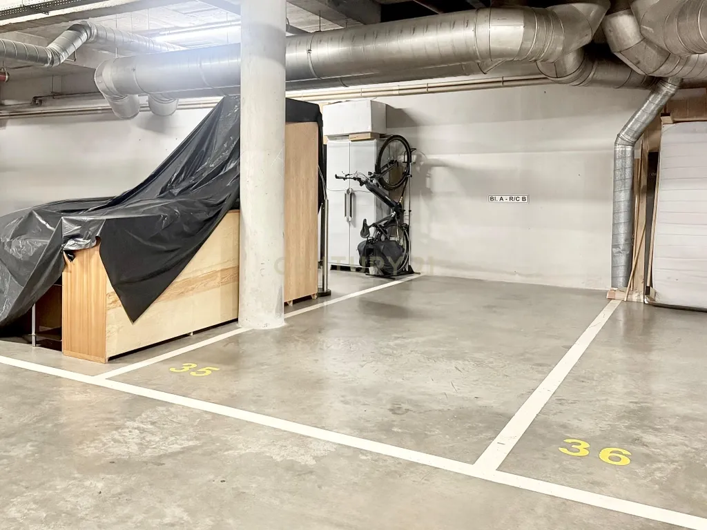 Apartamento T1, na 1a linha sobre a Marina de Albufeira, com garagem e piscina. - Image 18