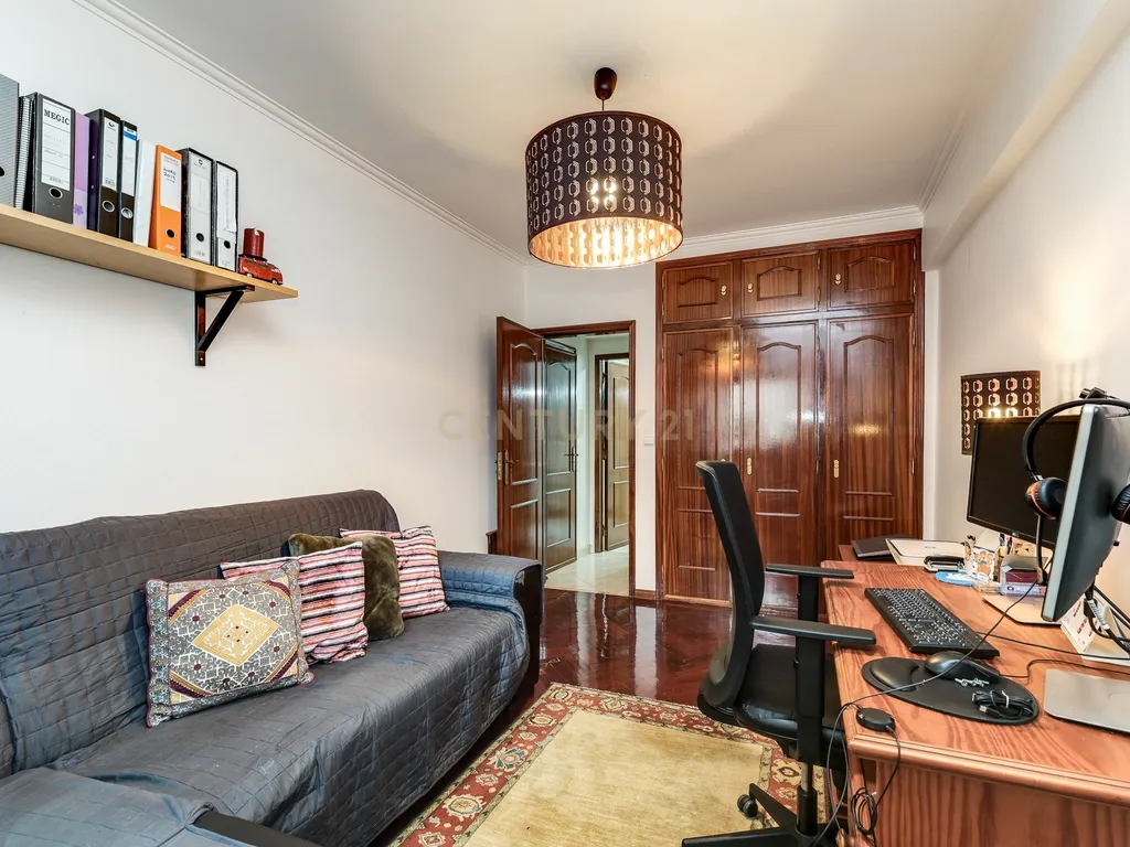 UMA CASA DE SONHO - T4 em Queluz - Image 19